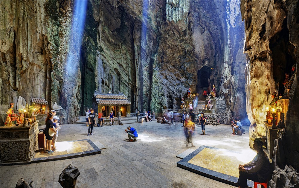 Huyen-Khong-Cave-in-Da-Nang
