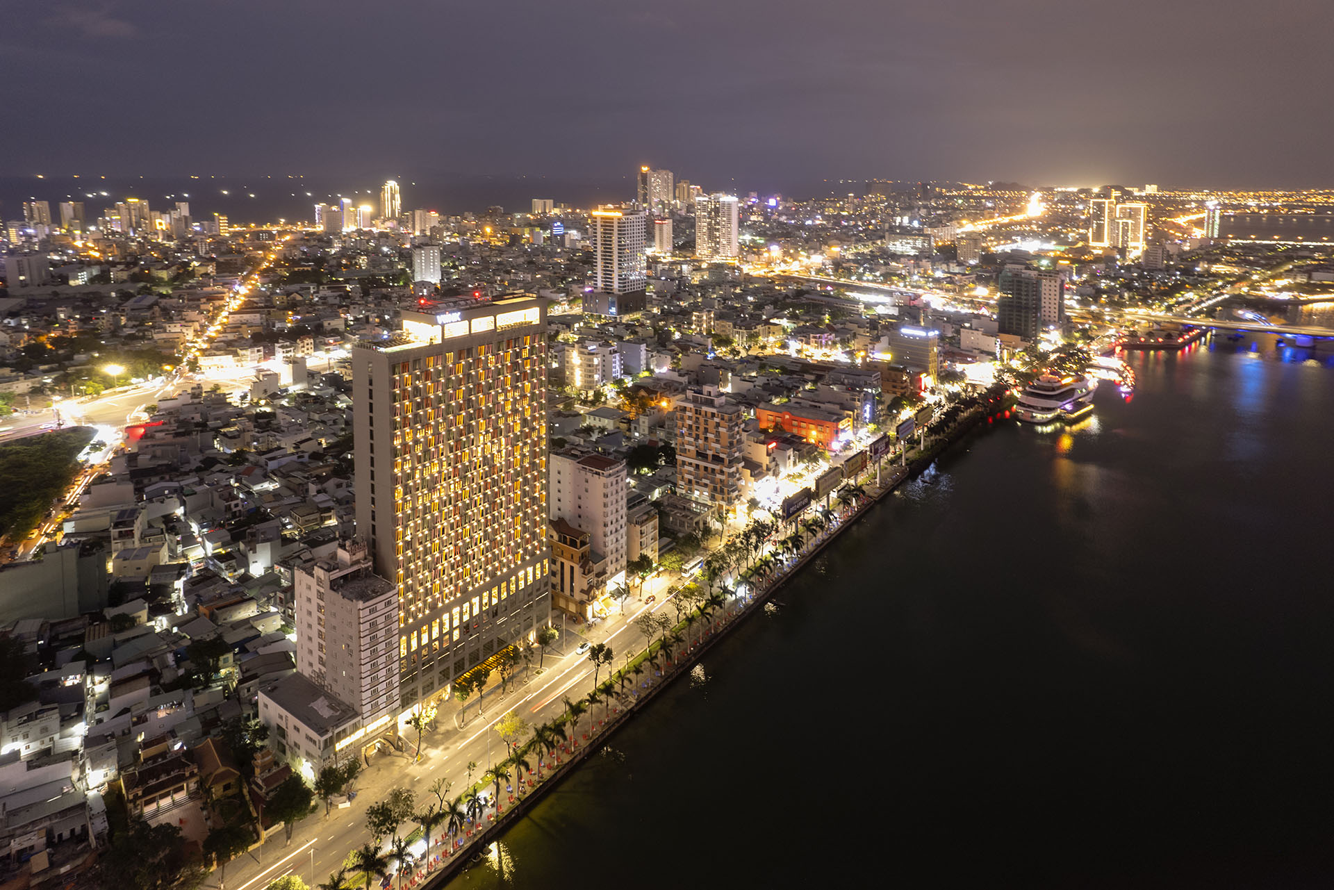 Wink-Hotel-Danang-Riverside