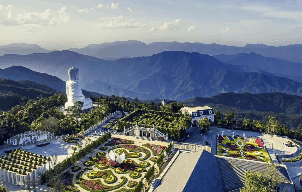 chua-linh-ung-ba-na-hills