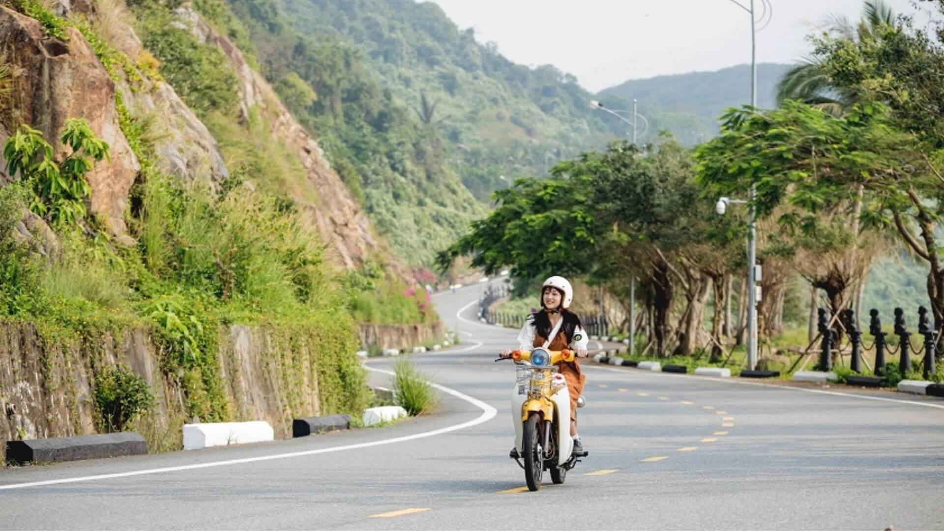 Trai-nghiem-di-xe-may-den-ban-dao-Son-Tra-Da-Nang-Anh-Suu-tam